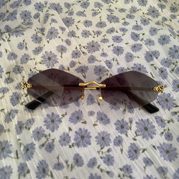 Cartier Gold Tone/Black Panther Rimless Sunglass - Picture 12 of 13